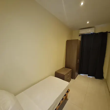 Apartamento - Lovely 3 Bedroom Unit