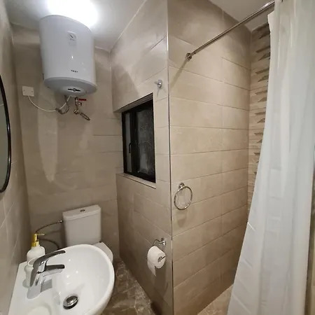 - Lovely 3 Bedroom Unit Tarxien
