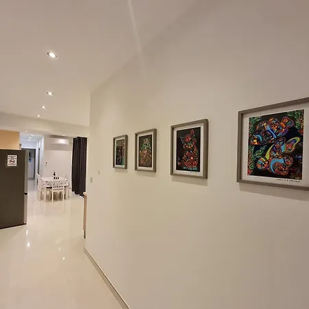 Apartamento - Lovely 3 Bedroom Unit *